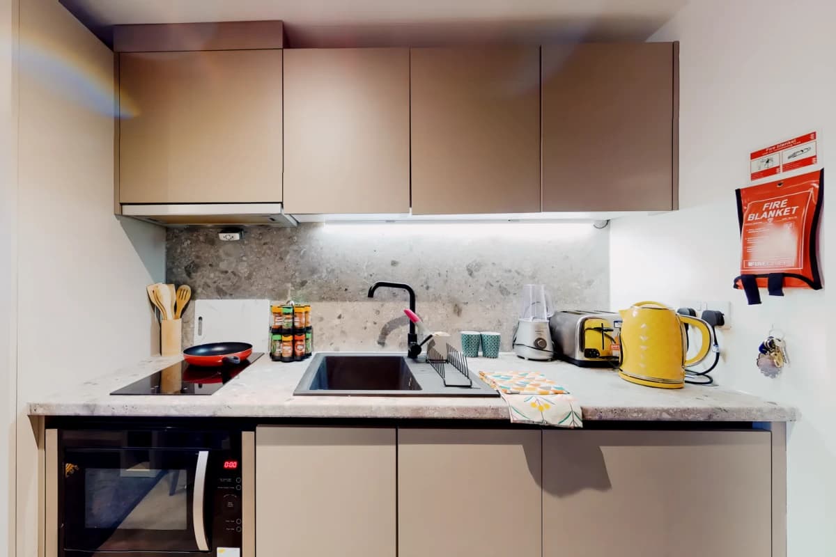 Canvas Manchester image 4