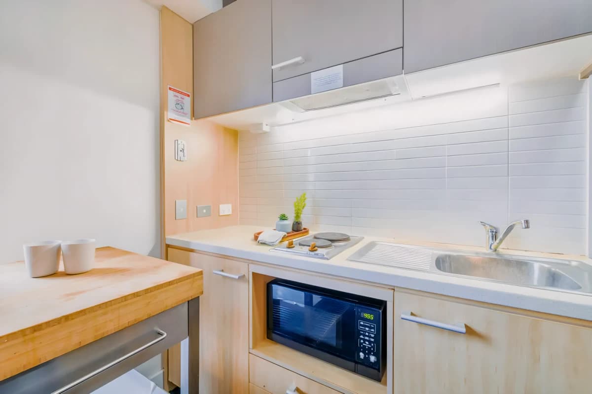 dwell Village Melbourne City image