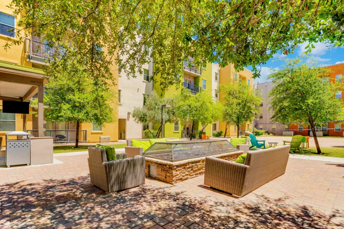 Outdoor Features