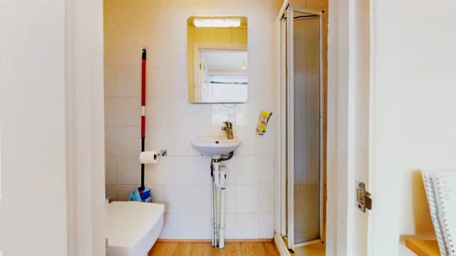 Studio, Flat 7, 8