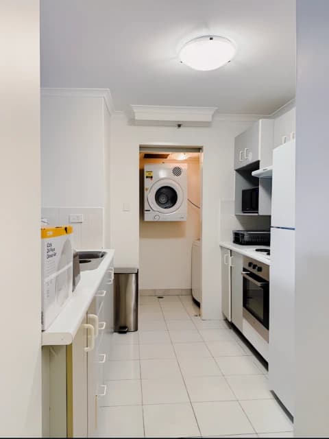 2 bed 2 bath-single room