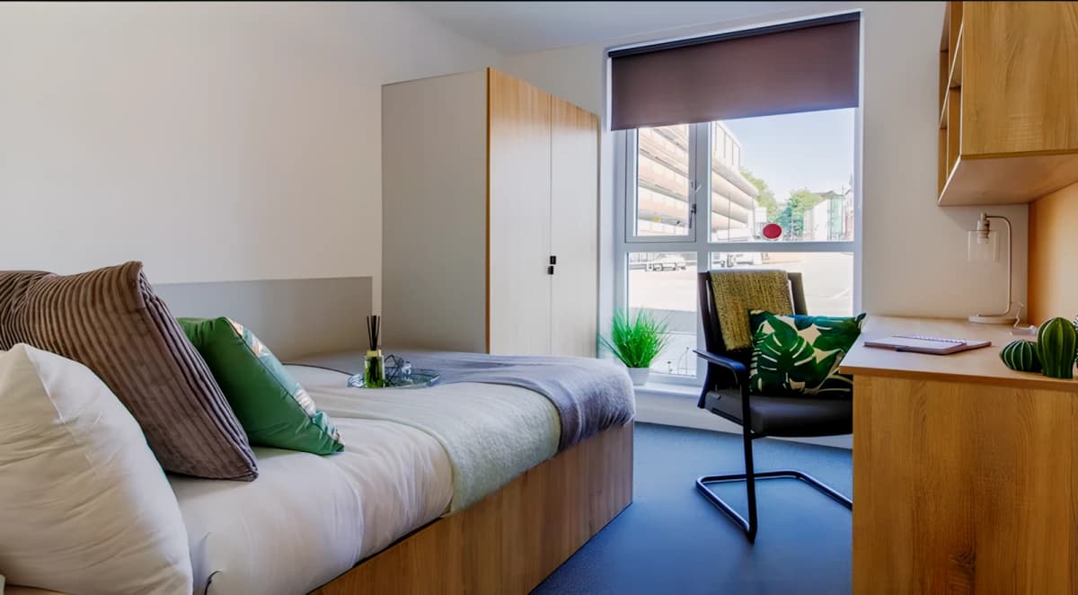 Premium Ensuite – NHS & Derby Business School