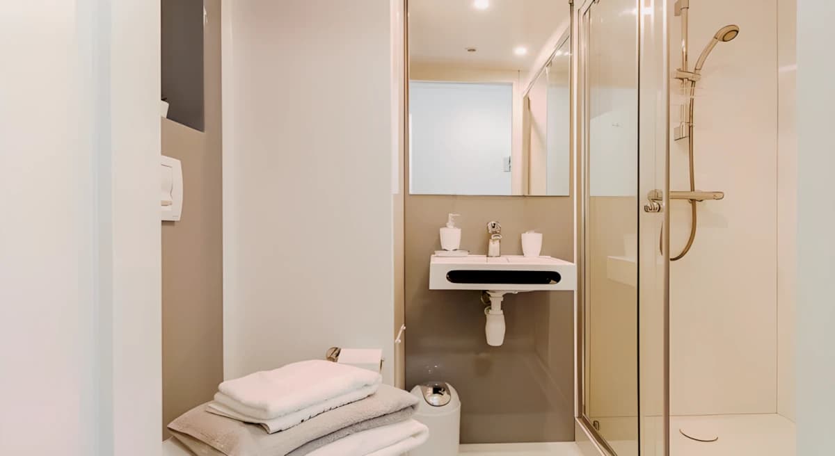 Premium Ensuite – NHS & Derby Business School