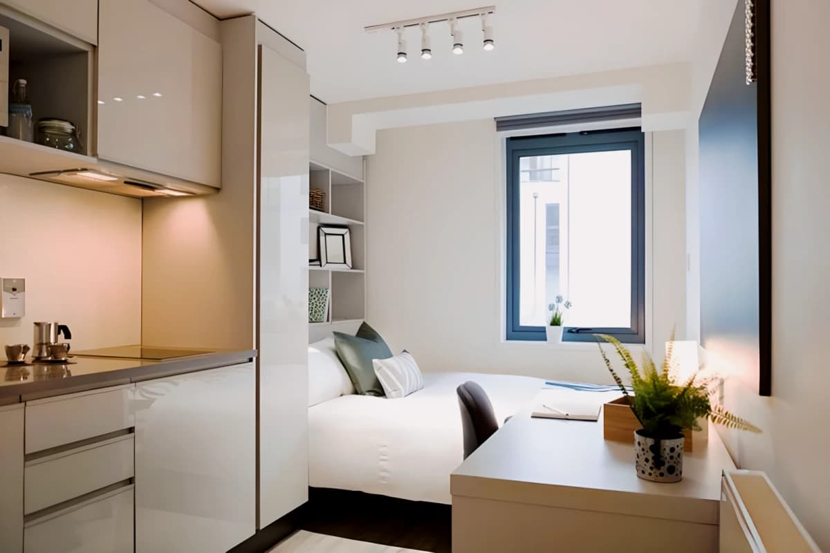 Lit London Bridge Residence image