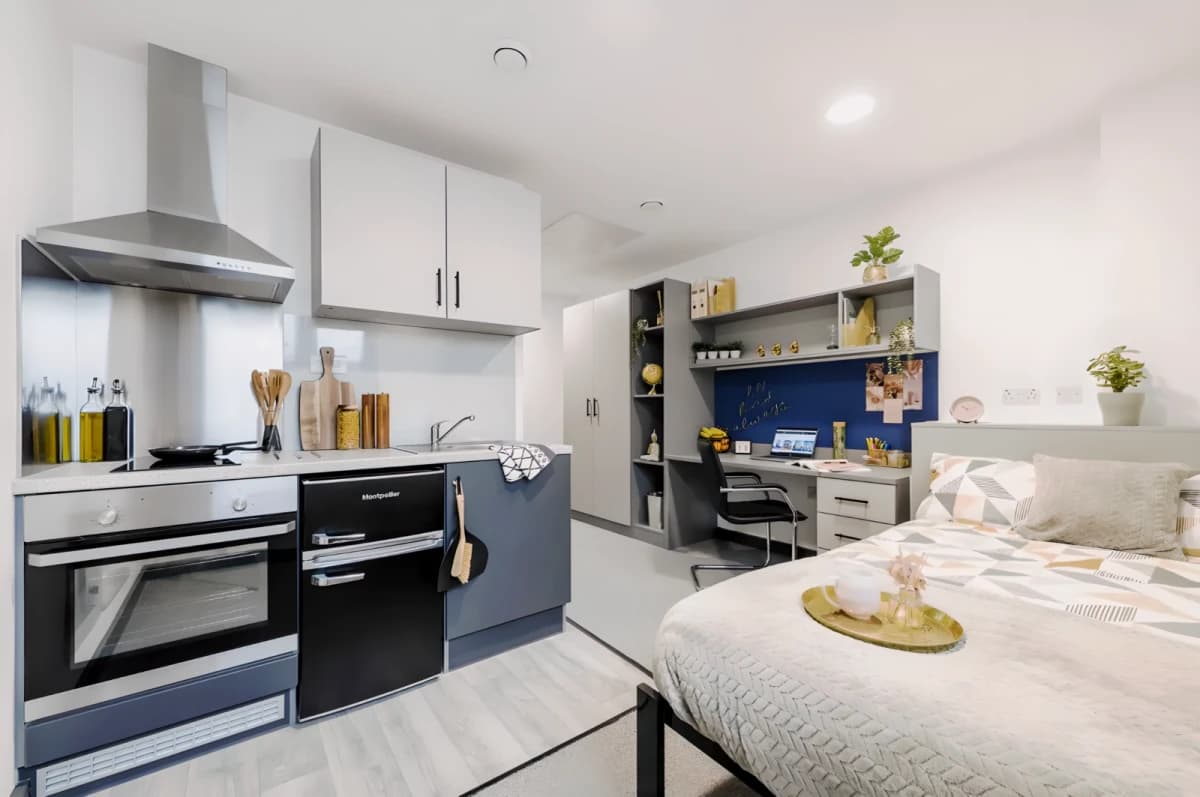 Uit Compass Residence image