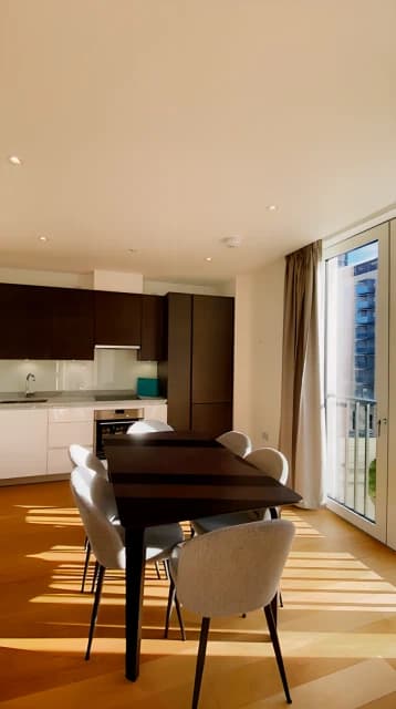 3 Bedroom 2 Bathroom Flat10