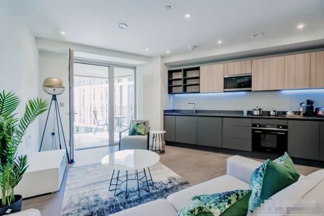 2 Bedroom 2 Bathroom Flat 605