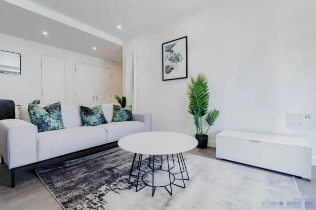 2 Bedroom 2 Bathroom Flat 605