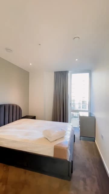 3 Bedroom 2 Bathroom Flat10
