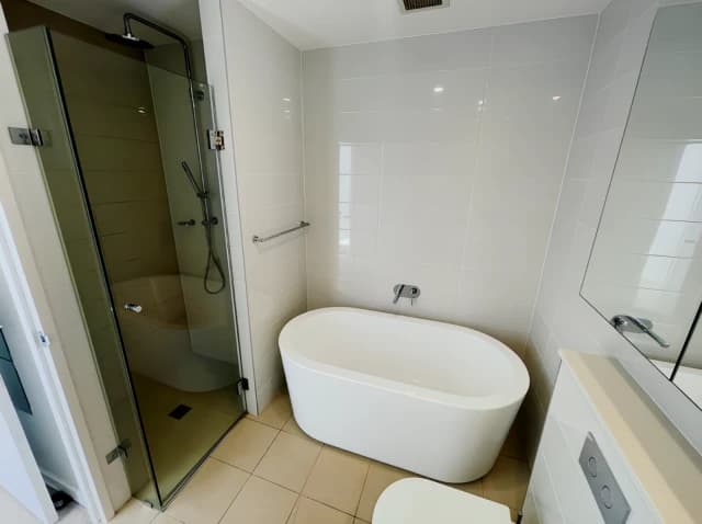 2 bed 2 bath-2210