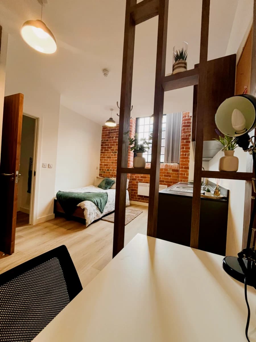 Lancaster Studio Premium