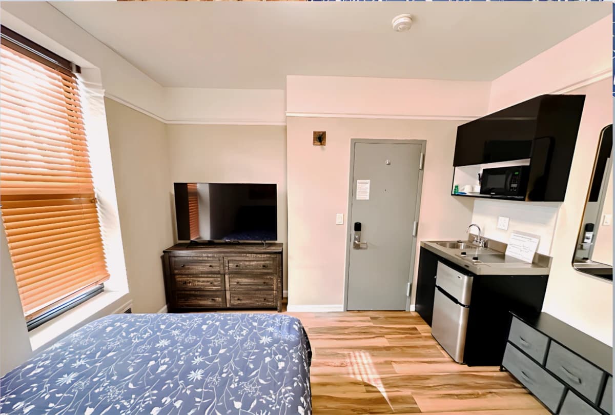 Union Square Apartment image