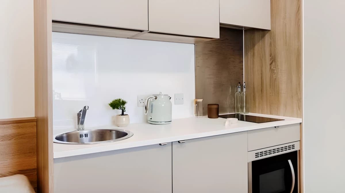 Studio Apartment