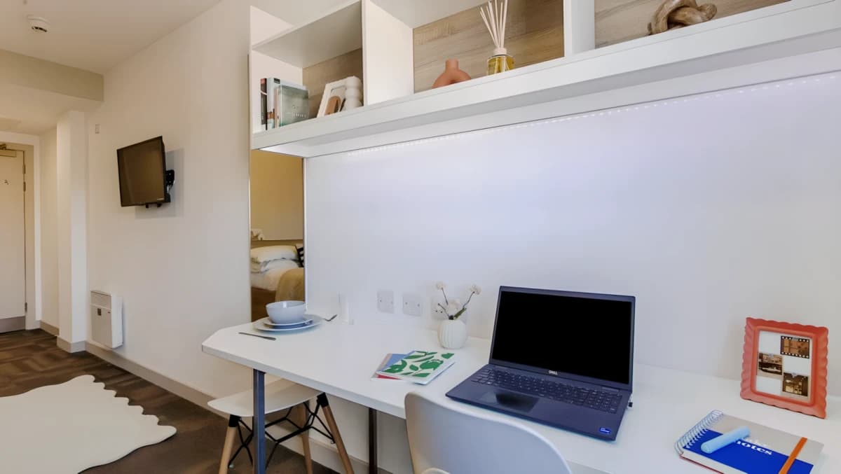 Budget Studio