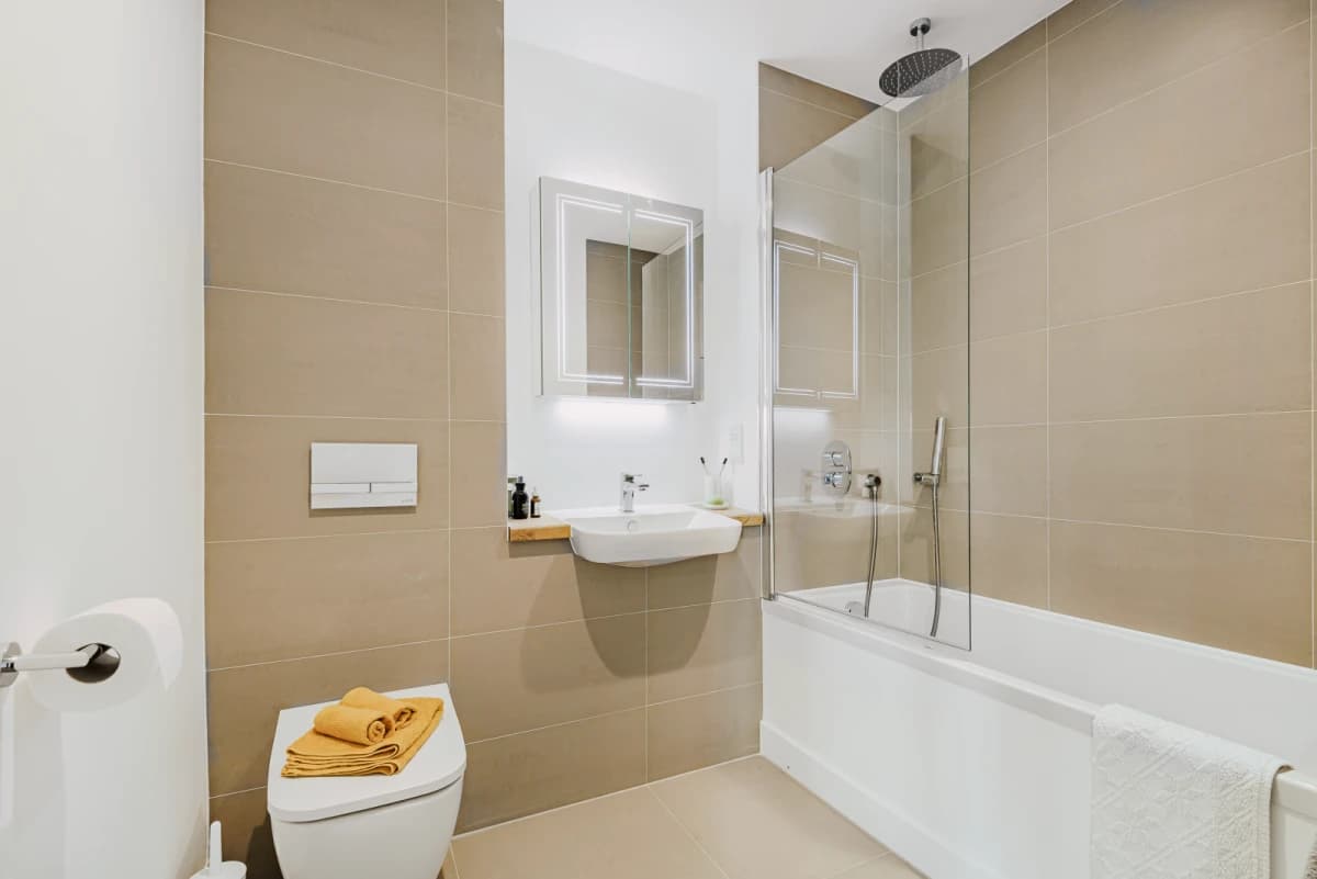 2 Bedroom Penthouse Flat