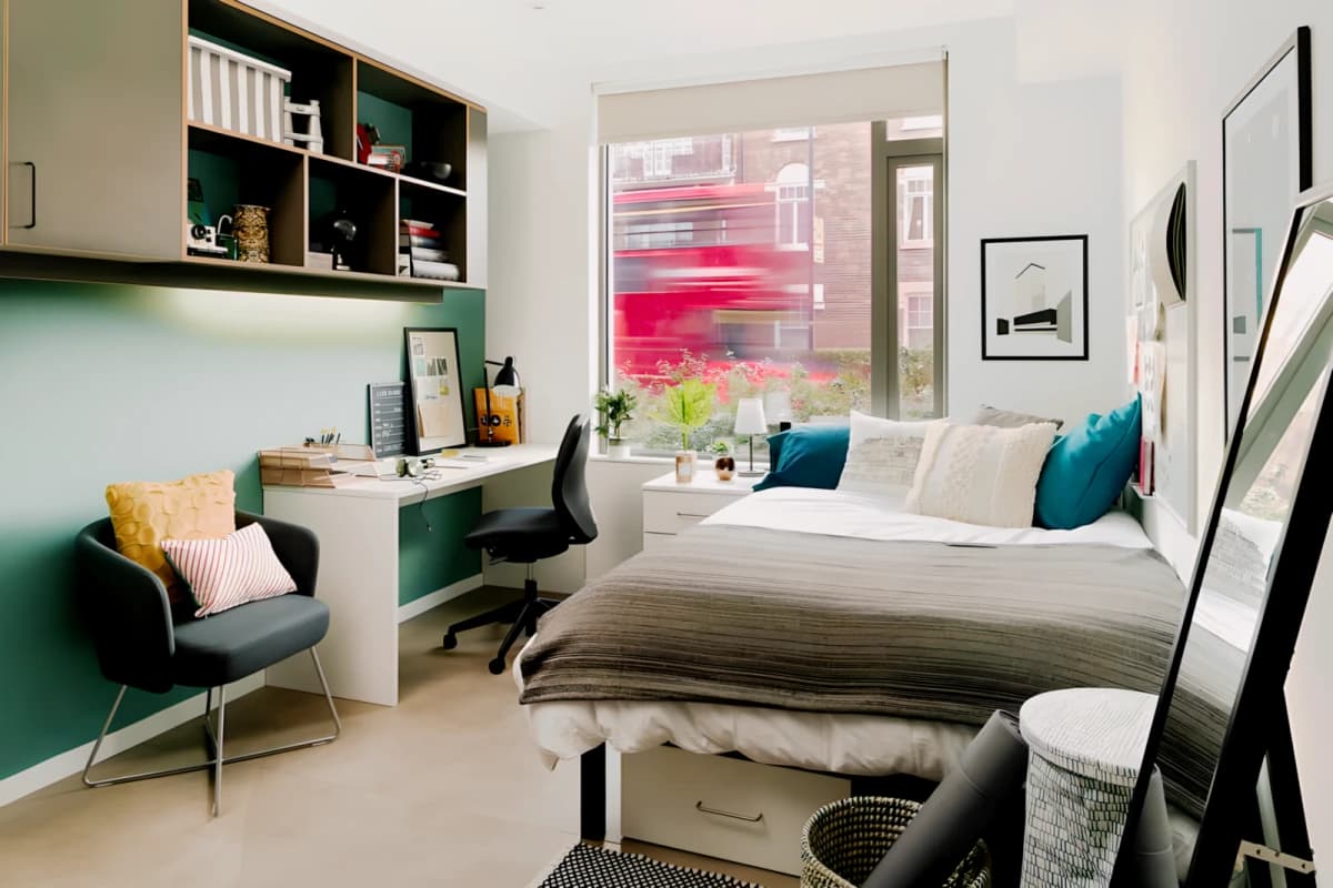 Ravenscourt House image