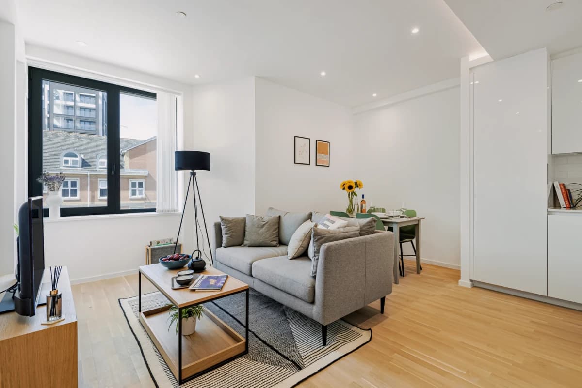 1 Bedroom Superior Flat
