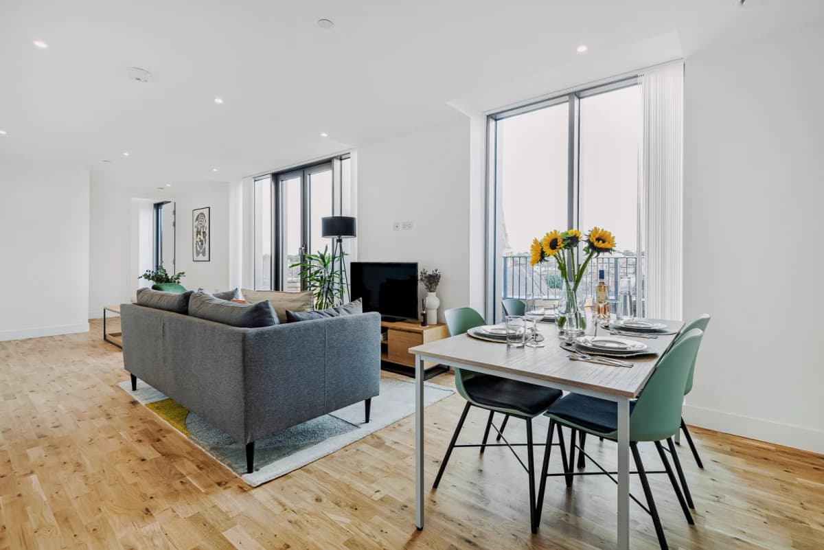 2 Bedroom Penthouse Flat