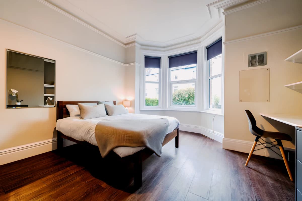 7 Bed 2 Bath