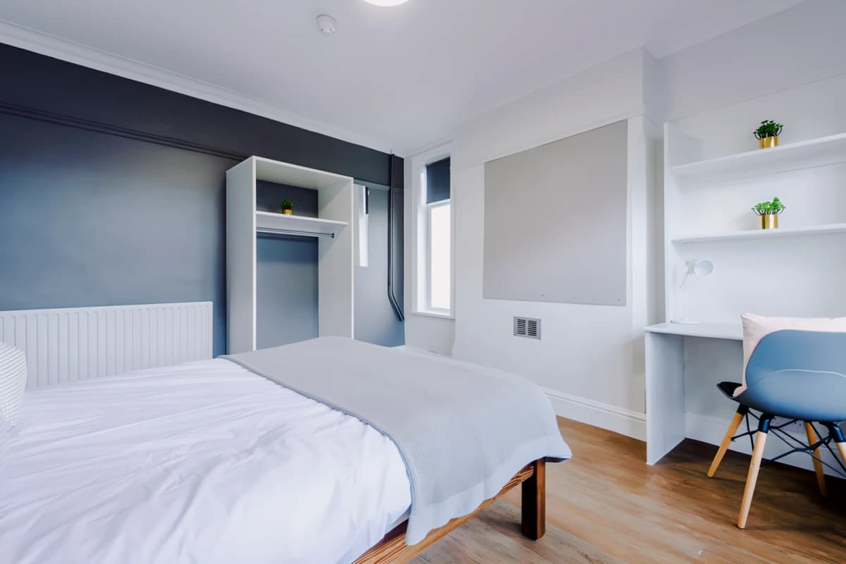 5 Bed 2 Bath