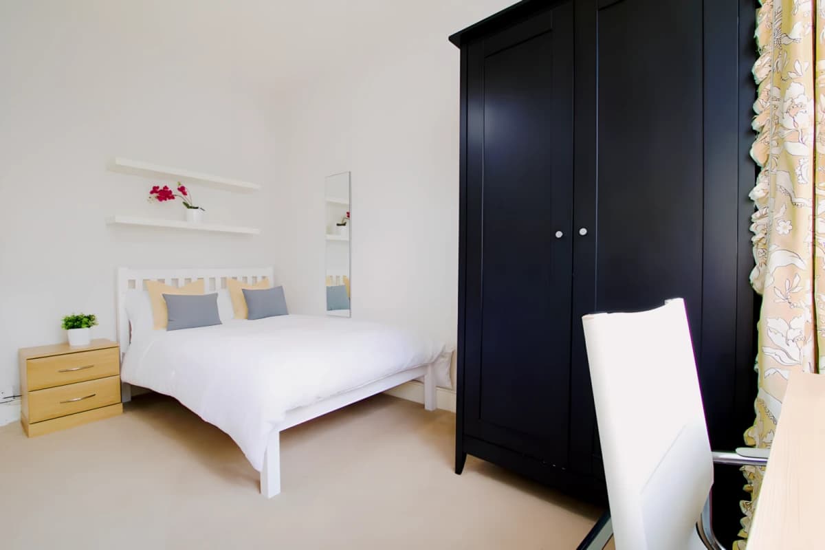5 Bed 2 Bath