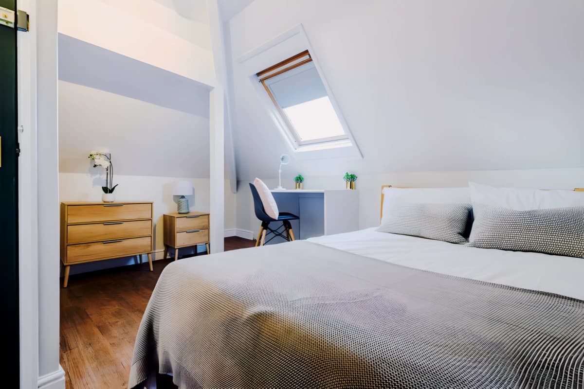 5 Bed 2 Bath