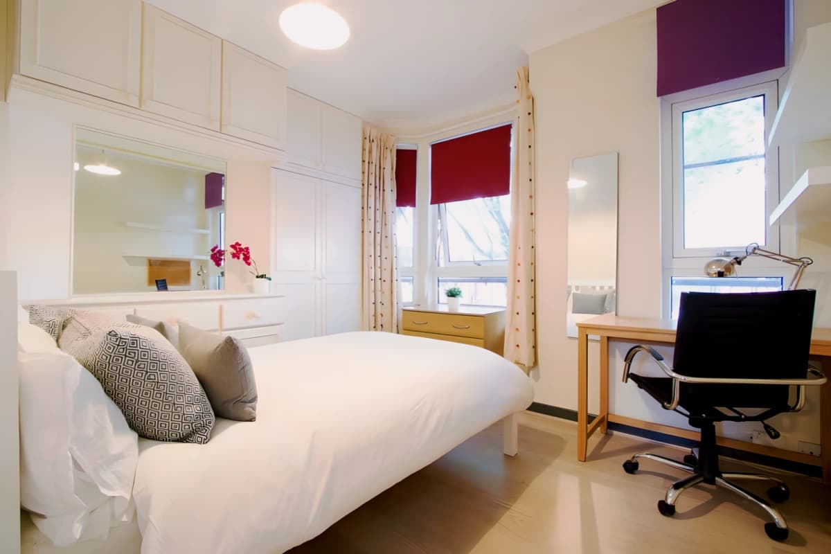 5 Bed 2 Bath