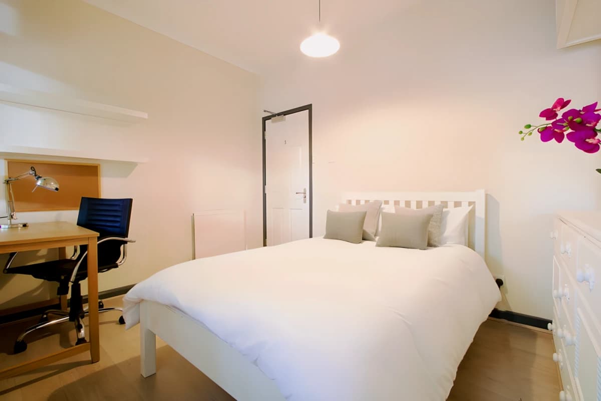 5 Bed 2 Bath