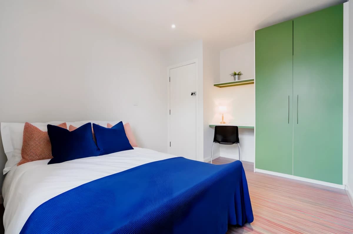 5 Bed 1 Bath