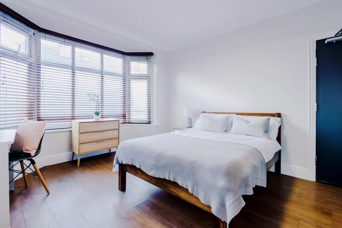 5 Bed 2 Bath