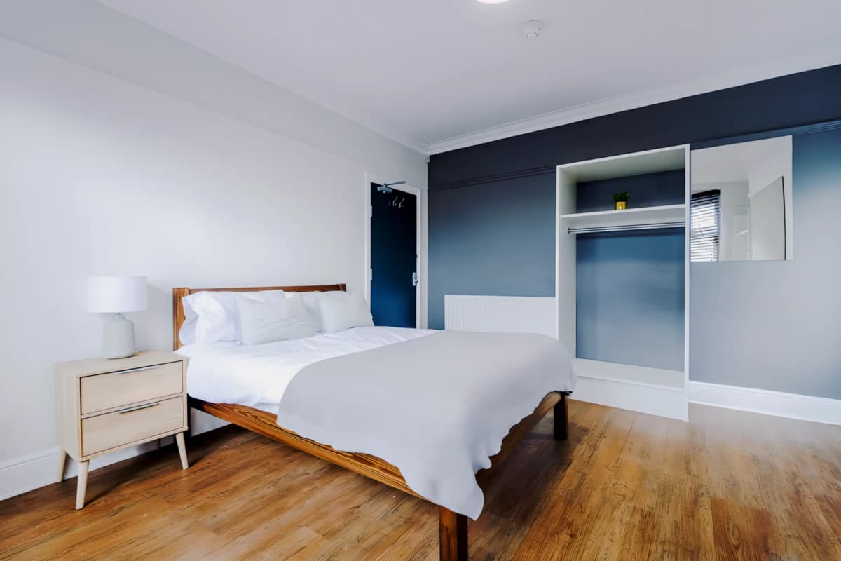 5 Bed 2 Bath