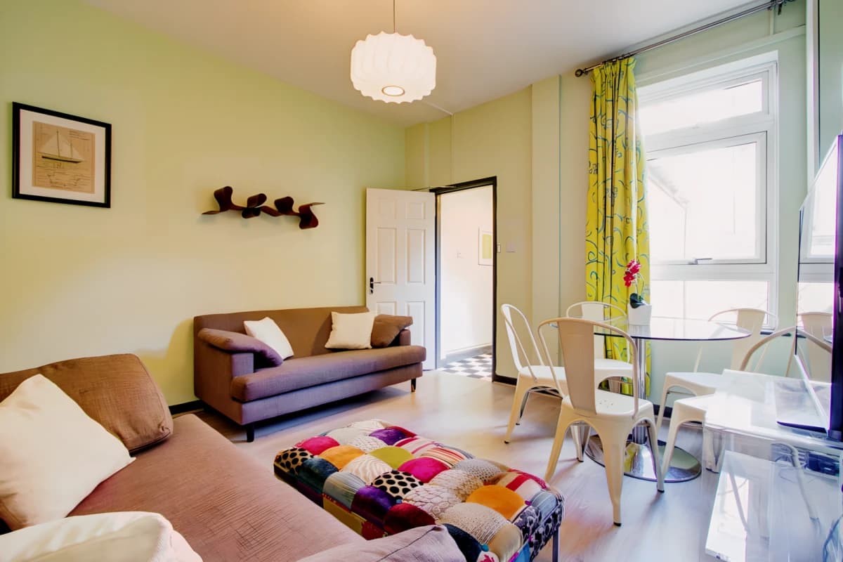 5 Bed 2 Bath