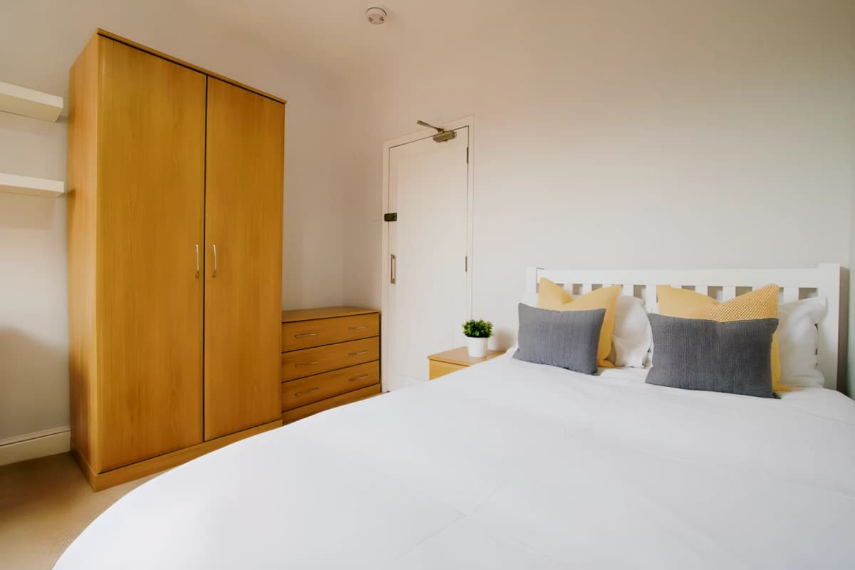 5 Bed 2 Bath