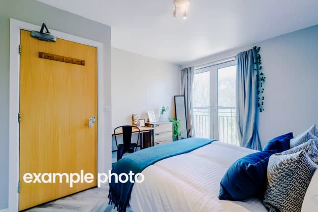 Flat 39, Mayfair Court