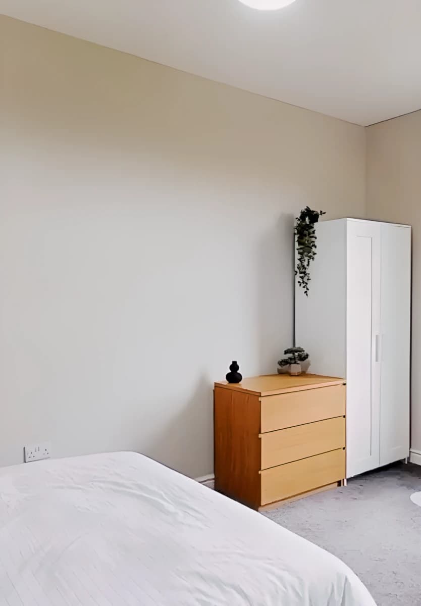 4 Beds