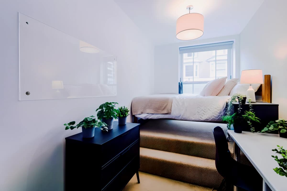 4 Beds 1 bath