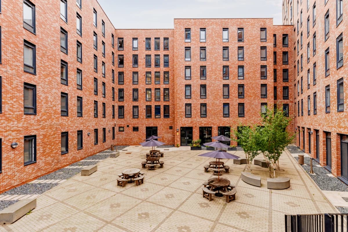 Outdoor Features