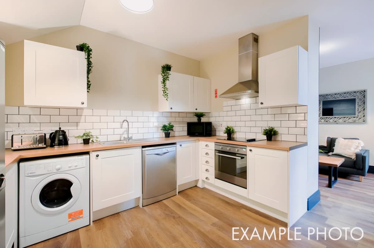 5 Beds 1 bath