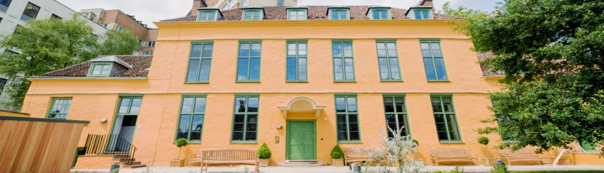 Manor House image 2
