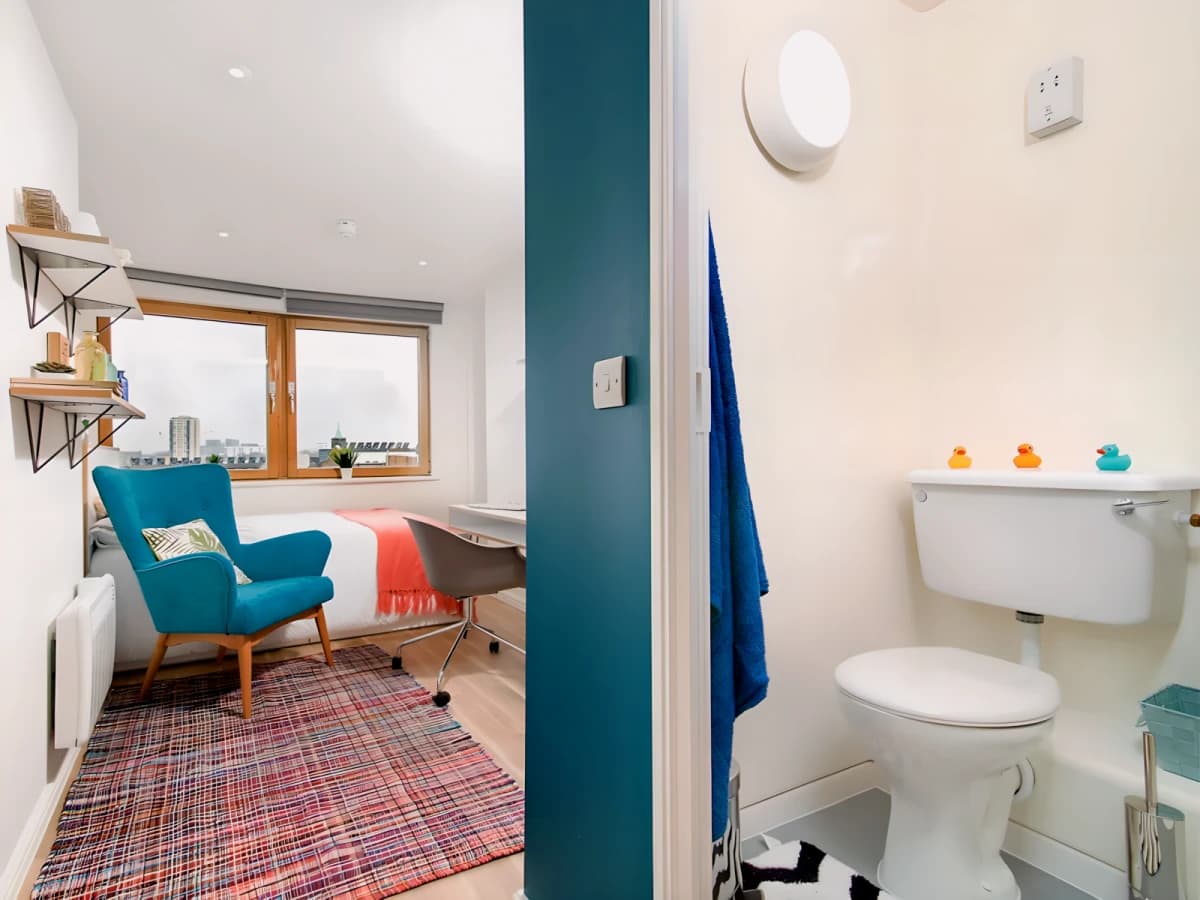 New Orient House image