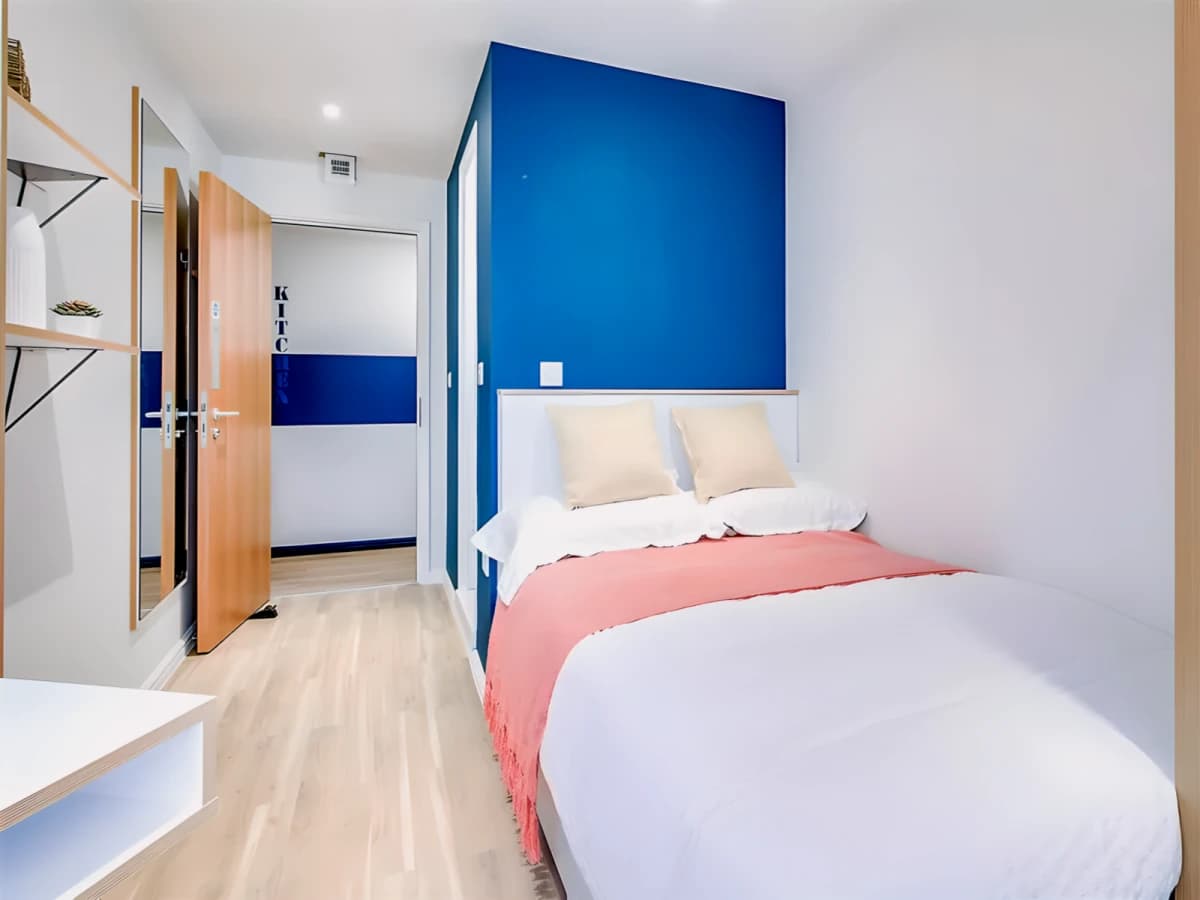 New Orient House image