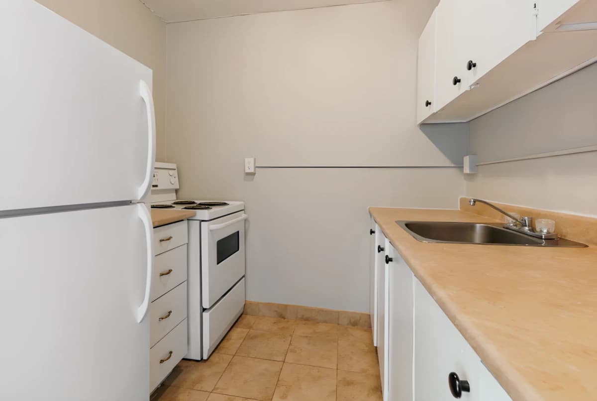 Ridgeway Towers image 5