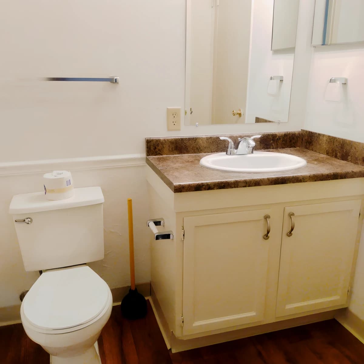 Tall Oaks Apartments image