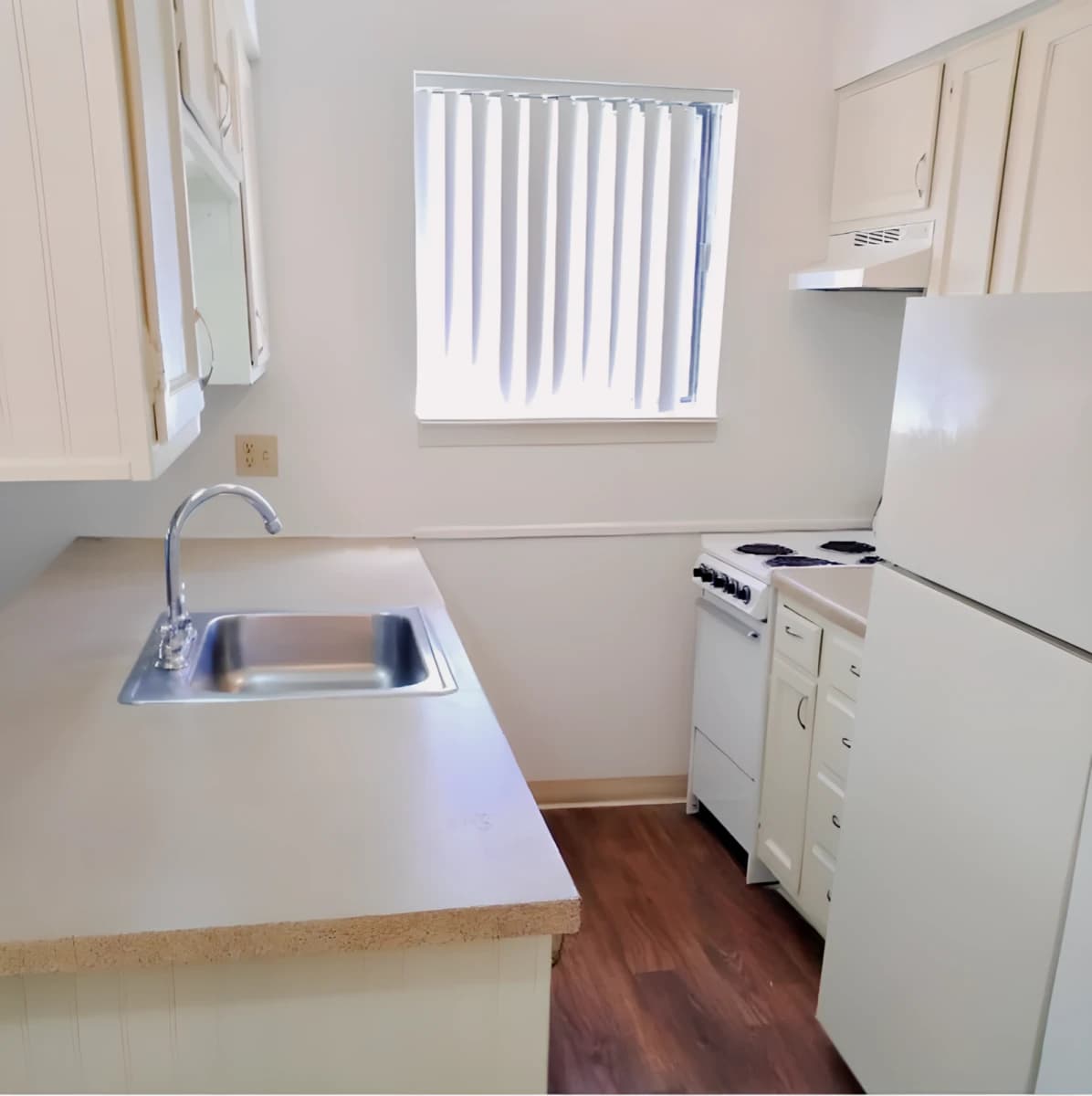 Tall Oaks Apartments image