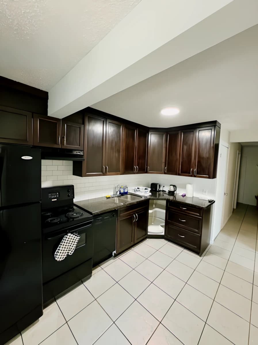 Flex Room with Balcony