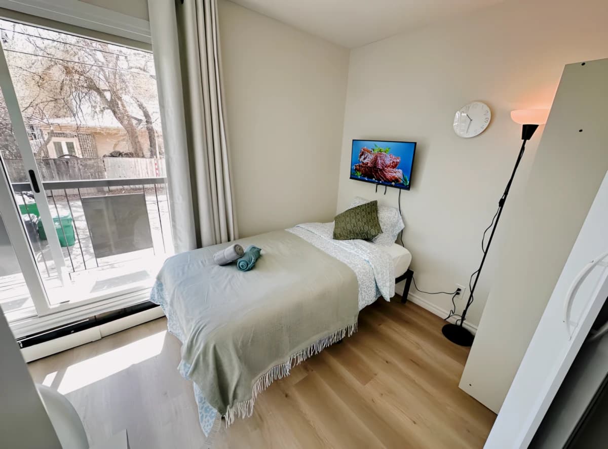 Flex Room with Balcony