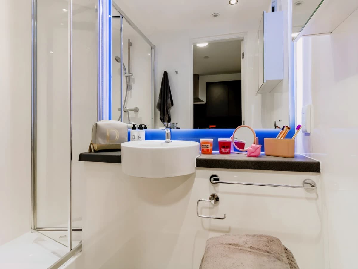 Pavilion Court image