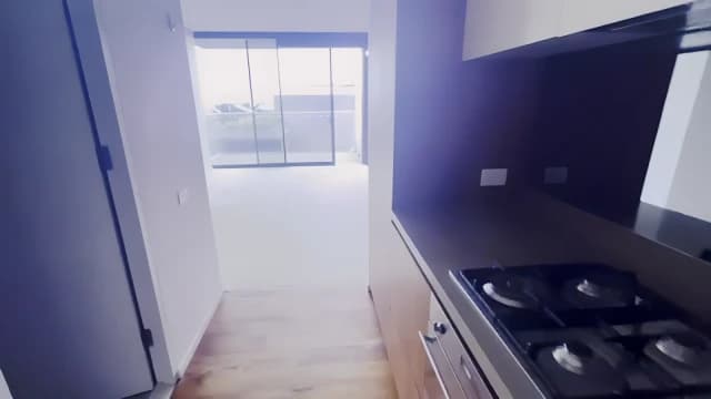 3 Carlton St