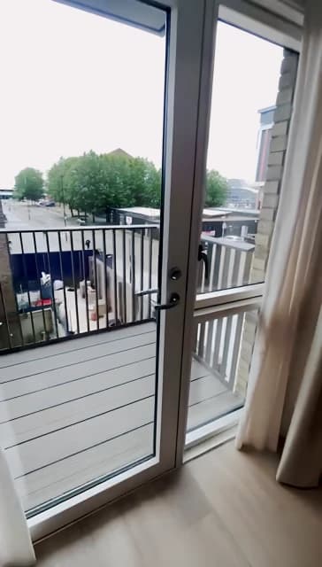 2 Bedroom 2 Bathroom Flat0306