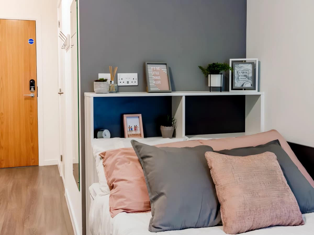 Pavilion Court image